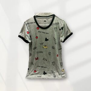 Disney Women’s Gray and Black Graphic Tee size M